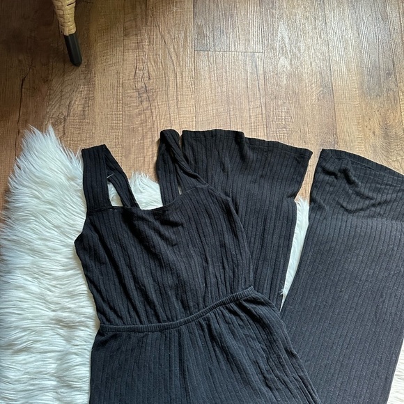 REFORMATION Adrian Ribbed Jumpsuit In Black - Picture 5 of 8